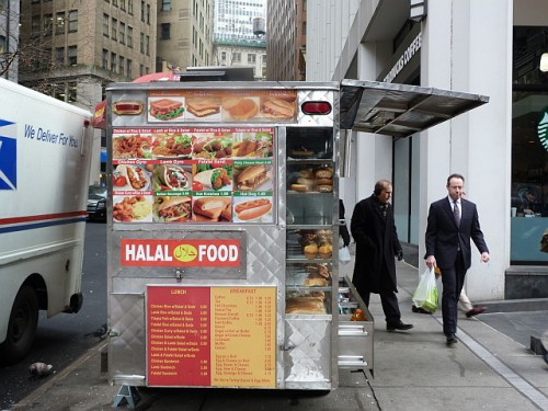options binaires halal food near